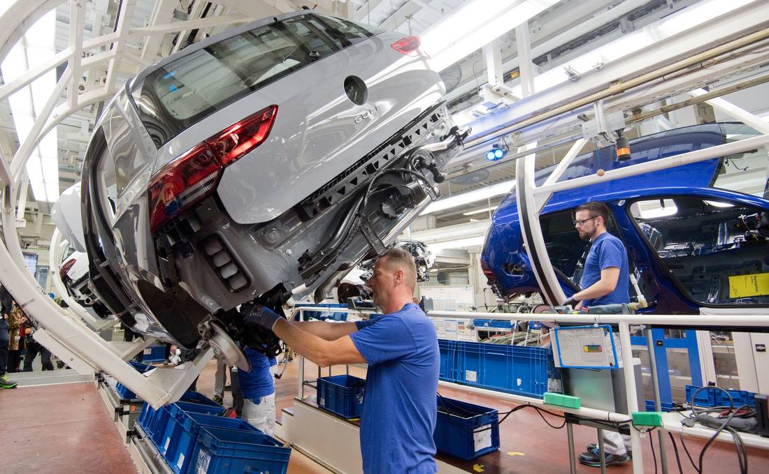 Foto: dpa/Julian Stratenschulte